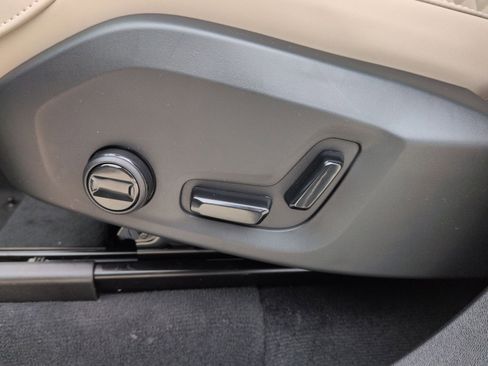 New 2026 Volvo XC90 T8 Plus w/ Protection Package Premier image 14