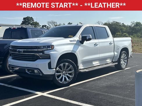 Used 2019 Chevrolet Silverado 1500 High Country w/ Technology Package AWD/4WD image 3