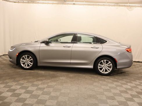 Used 2015 Chrysler 200 Limited FWD image 2
