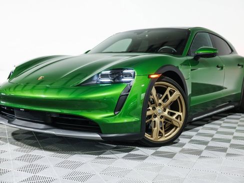 Used 2023 Porsche Taycan 4S AWD/4WD image 9