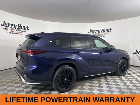 Used 2024 Toyota Highlander XSE image 5