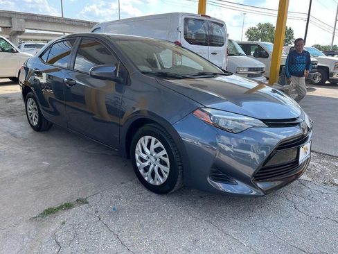 Used 2019 Toyota Corolla LE FWD image 3