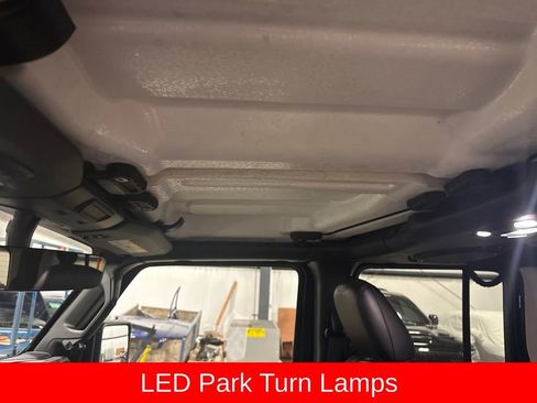 Used 2022 Jeep Gladiator Overland w/ Popular Equipment Package image 25