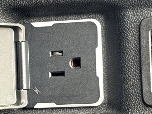 Used 2021 Chevrolet Tahoe Premier image 24