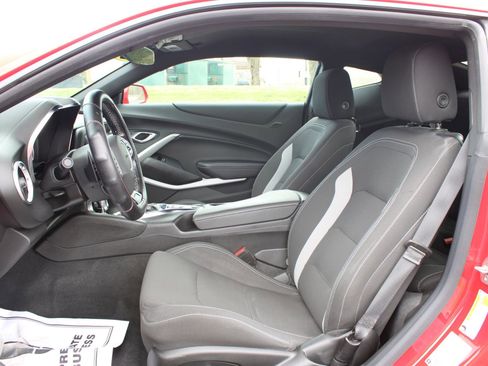 Used 2022 Chevrolet Camaro LT image 18
