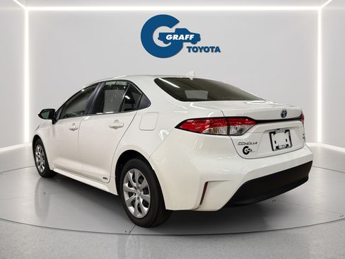 Used 2024 Toyota Corolla LE AWD/4WD image 10