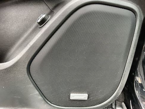 Used 2023 GMC Acadia Denali w/ Black Diamond Edition image 25