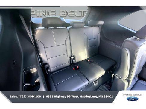 Used 2025 GMC Acadia Elevation w/ Elevation Premium Package FWD image 21