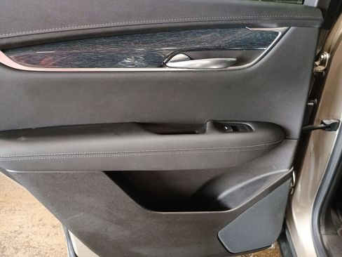 Used 2022 Cadillac XT5 Premium Luxury image 16