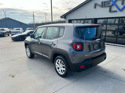 Used 2017 Jeep Renegade Sport w/ Power & Air Group image 7