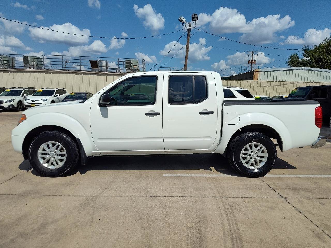 Used 2017 Nissan Frontier SV w/ SV Value Truck Package RWD image 7