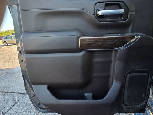 Used 2020 Chevrolet Silverado 1500 RST image 12