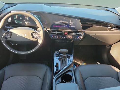 New 2026 Kia Niro EX FWD image 9