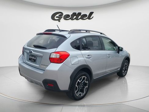 Used 2017 Subaru Crosstrek 2.0i Premium image 4