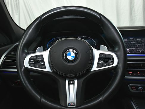 Used 2022 BMW X6 xDrive40i w/ Executive Package AWD/4WD image 39