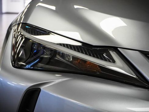 Used 2025 Lexus UX 300h FWD image 29