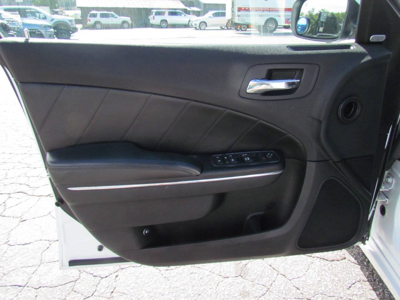 Used 2011 Dodge Charger R/T RWD image 11
