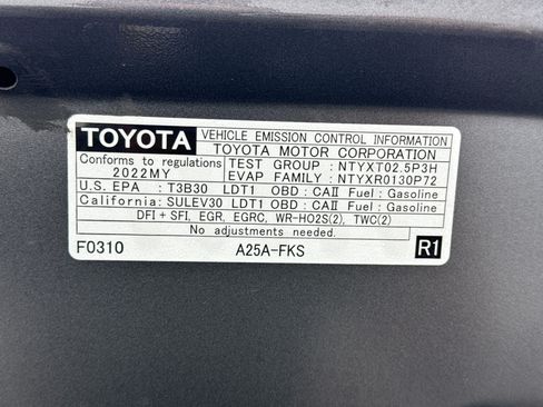 Used 2022 Toyota RAV4 XLE Premium FWD image 21