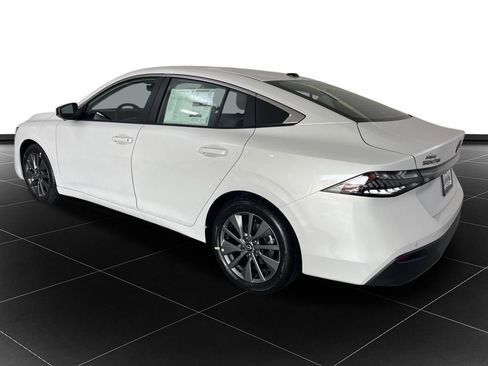 New 2026 Nissan Sentra SL w/ Floor Mat Package FWD image 3
