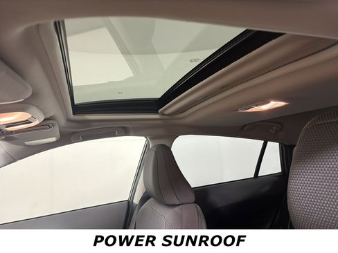 Used 2024 Subaru Crosstrek 2.0i Premium image 7