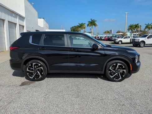 Used 2024 Mitsubishi Outlander SE image 5