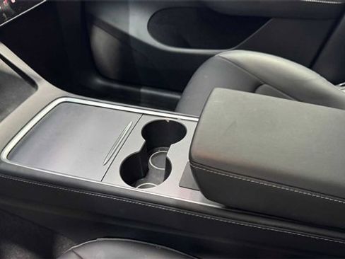 Used 2024 Tesla Model Y Long Range image 26
