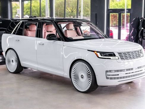 Used 2026 Land Rover Range Rover Long Wheelbase SE AWD/4WD image 1