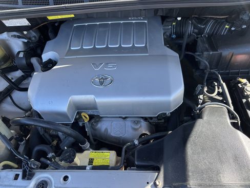 Used 2009 Toyota Sienna LE image 33