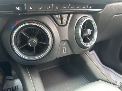 Used 2023 Chevrolet Blazer LT image 39