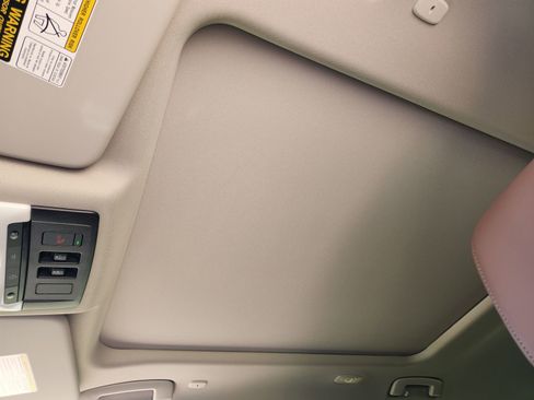 New 2025 Nissan Rogue Platinum w/ Platinum Premium Package image 22