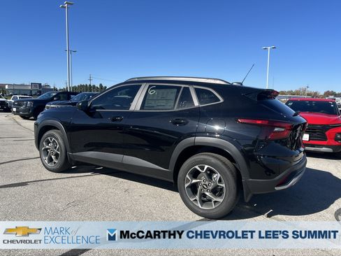 New 2026 Chevrolet Trax LT w/ Driver Confidence Package image 5