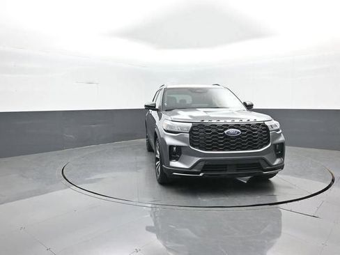 New 2026 Ford Explorer ST-Line RWD image 2