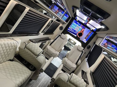 Used 2021 Mercedes-Benz Sprinter 3500 image 25