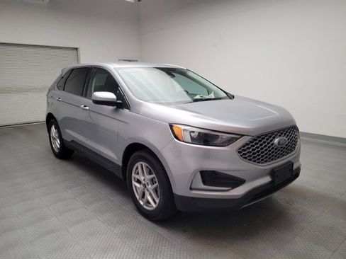 Used 2023 Ford Edge SEL image 13