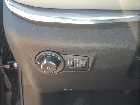 Used 2023 Jeep Compass Limited AWD/4WD image 18