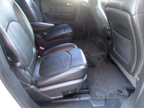 Used 2015 Chevrolet Traverse LTZ AWD/4WD image 34