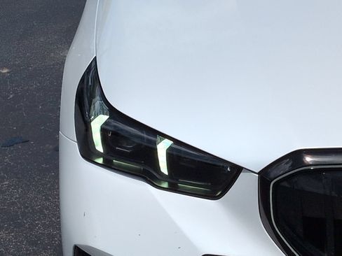 Used 2024 BMW 530i w/ M Sport Package RWD image 10