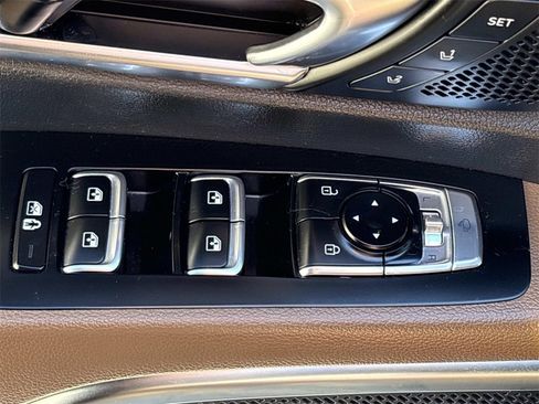 Used 2022 Kia Telluride SX w/ SX Prestige Package image 12