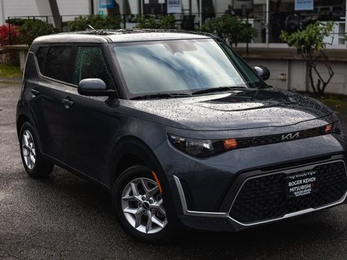 Used 2024 Kia Soul LX w/ Option Group 015 image 2