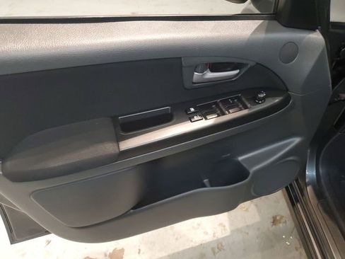 Used 2010 Suzuki SX4 AWD Hatchback image 11