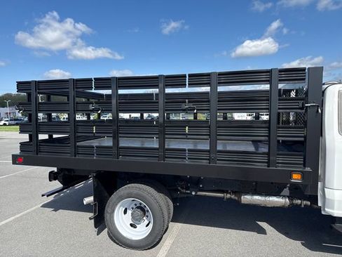 Used 2024 Ford F550 4x4 Regular Cab Super Duty image 18