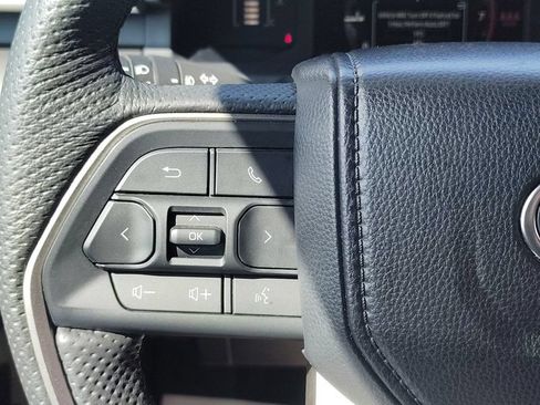 Certified 2024 Toyota Tacoma SR5 AWD/4WD image 27