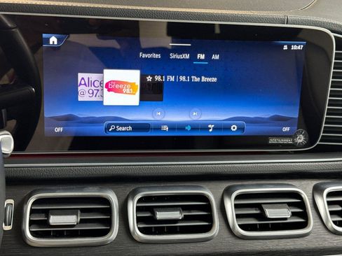 Used 2024 Mercedes-Benz GLS 450 4MATIC image 18