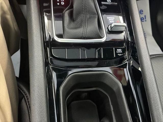 Certified 2025 Jeep Compass Limited w/ Elite Group AWD/4WD image 50