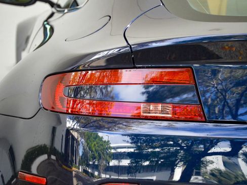 Used 2008 Aston Martin V8 Vantage Coupe image 13