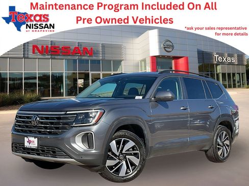Used 2025 Volkswagen Atlas SE image 1
