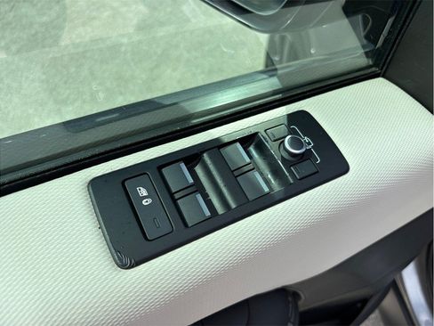 Used 2021 Land Rover Discovery S R-Dynamic AWD/4WD image 22