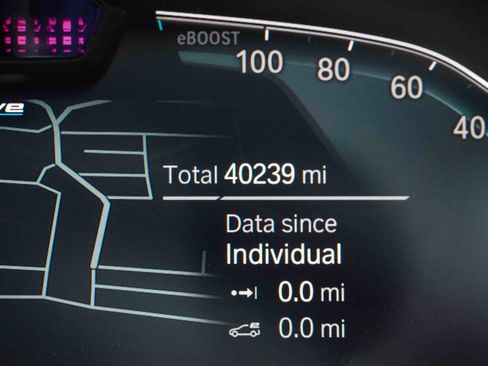 Used 2023 BMW X5 xDrive45e w/ Executive Package image 21