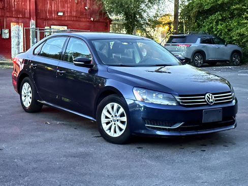 Used 2013 Volkswagen Passat 2.5 S image 2