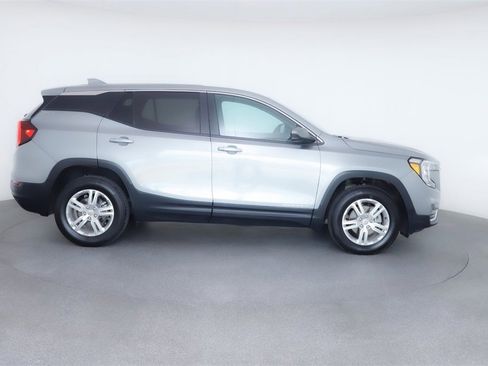 Used 2024 GMC Terrain SLE image 41
